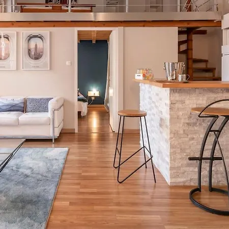 Апартаменты Loft D'exception 67 M2 Av Balcon Sans Vis A Vis