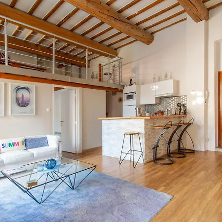 Loft D'exception 67 M2 Av Balcon Sans Vis A Vis *